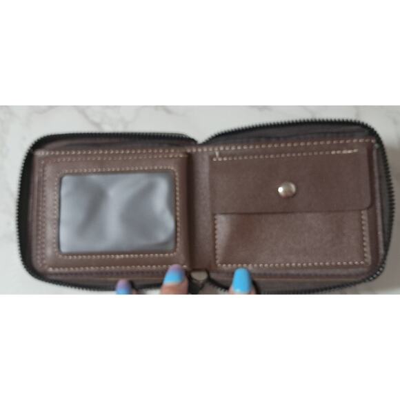 NEW Carrken Style Men’s Dark Blue Vintage/Distressed Zip Around Wallet - Picture 4 of 5